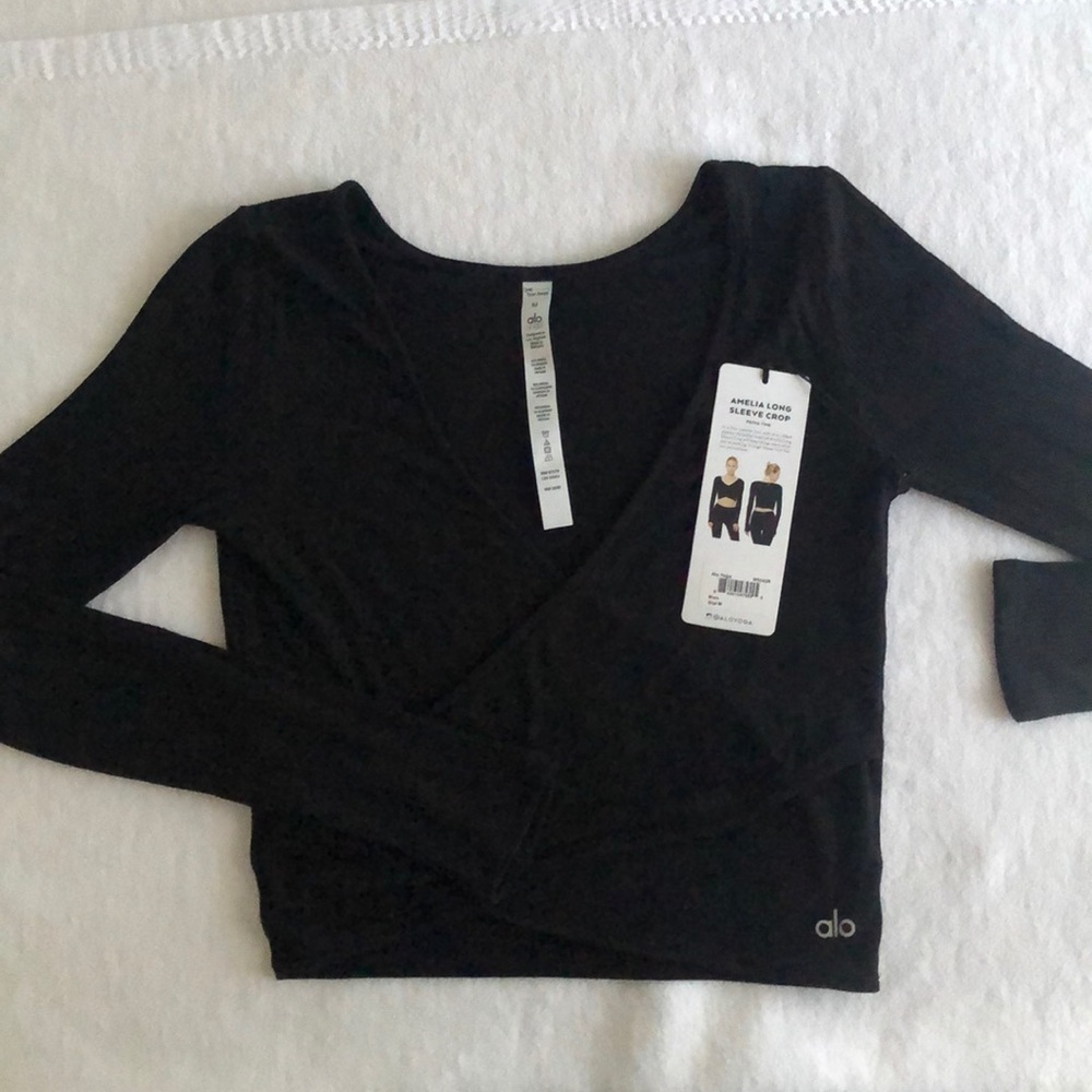 Brand New Medium Alo Yoga Long Sleeve Crop Top